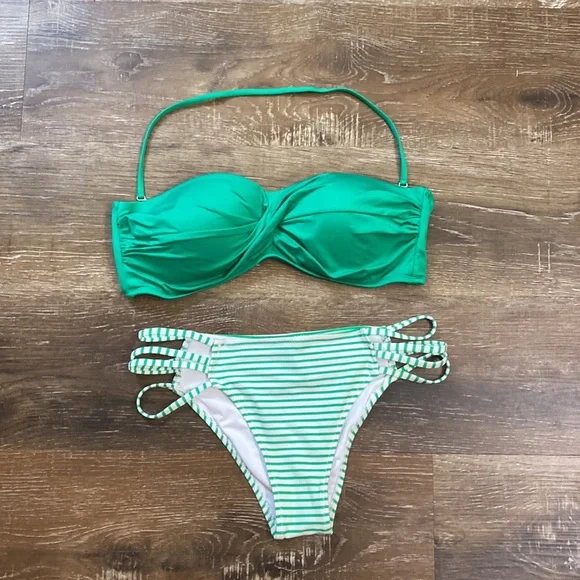 CUPSHE Swimsuit - Picture 2 of 6